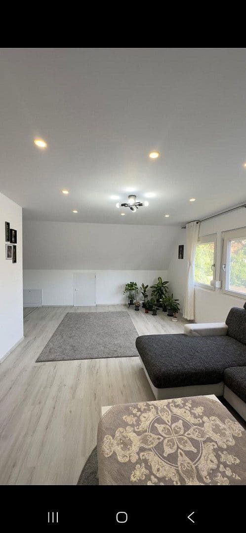 Prenájom bytu 4-izbový 90 m², Nürnberg, Bavorsko Prenájom bytu 4-izbový 90 m², Nürnberg, Bavorsko