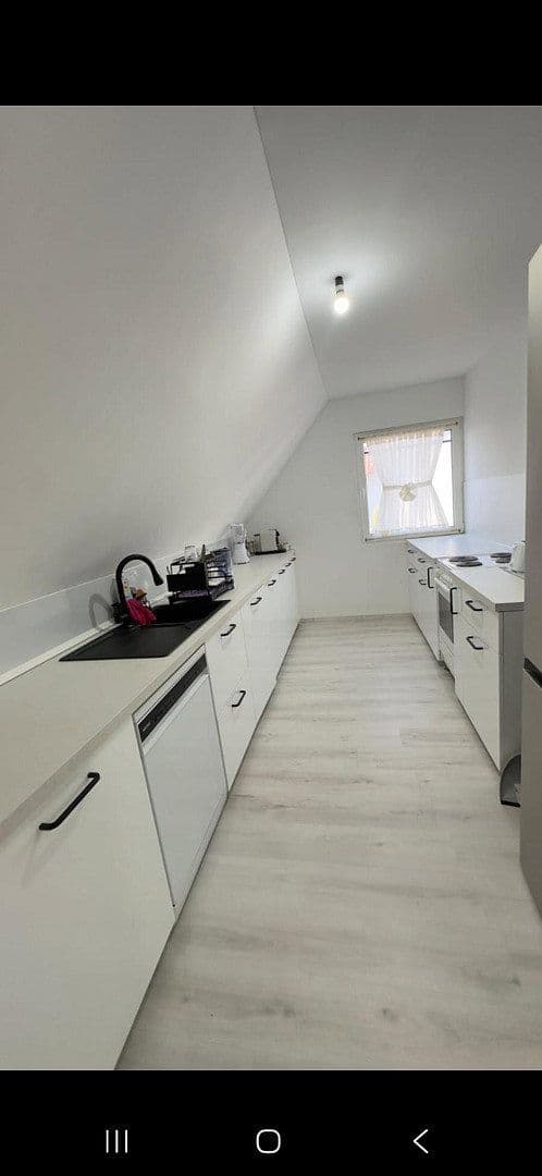 Prenájom bytu 4-izbový 90 m², Nürnberg, Bavorsko Prenájom bytu 4-izbový 90 m², Nürnberg, Bavorsko