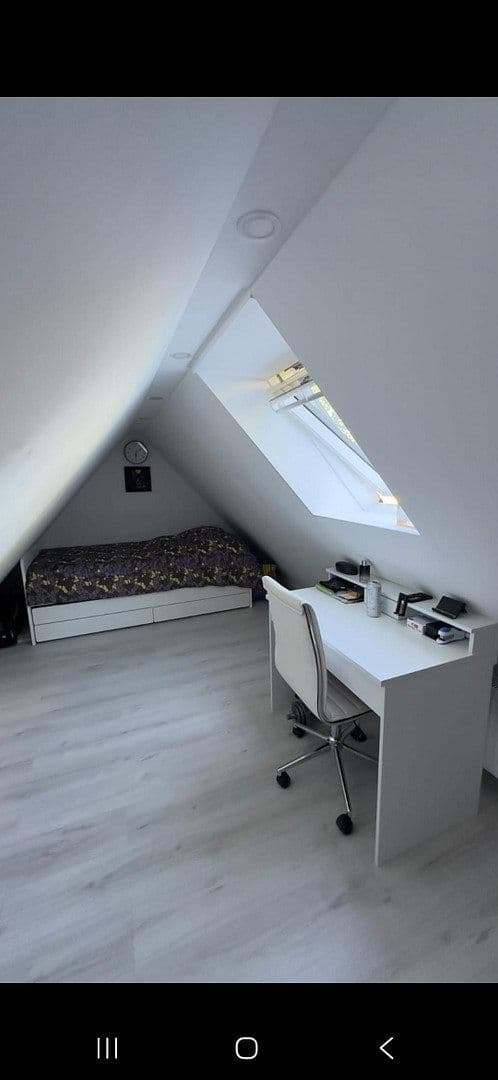 Prenájom bytu 4-izbový 90 m², Nürnberg, Bavorsko Prenájom bytu 4-izbový 90 m², Nürnberg, Bavorsko