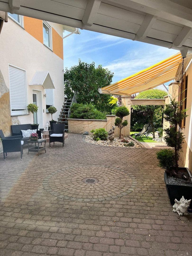 Predaj domu 260 m², pozemek 488 m², Mainhausen, Hesensko Predaj domu 260 m², pozemek 488 m², Mainhausen, Hesensko