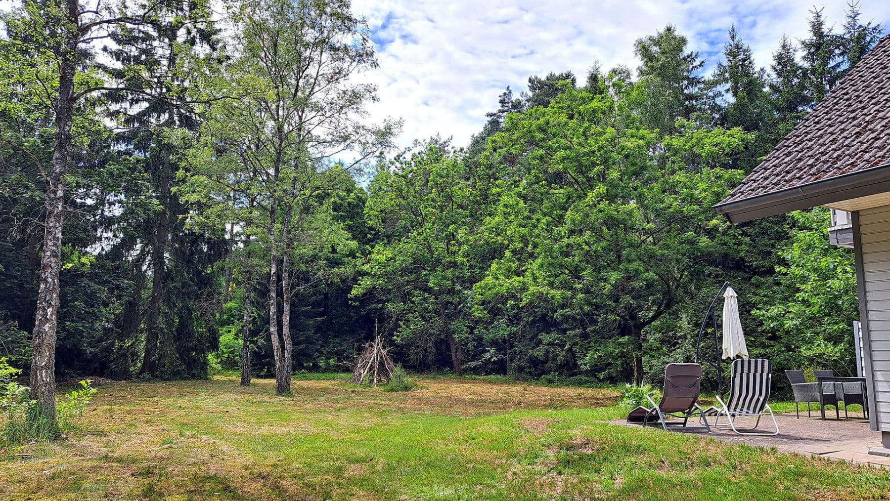 Predaj domu 106 m², pozemek 4.660 m², Bardowick, Dolné Sasko Predaj domu 106 m², pozemek 4.660 m², Bardowick, Dolné Sasko