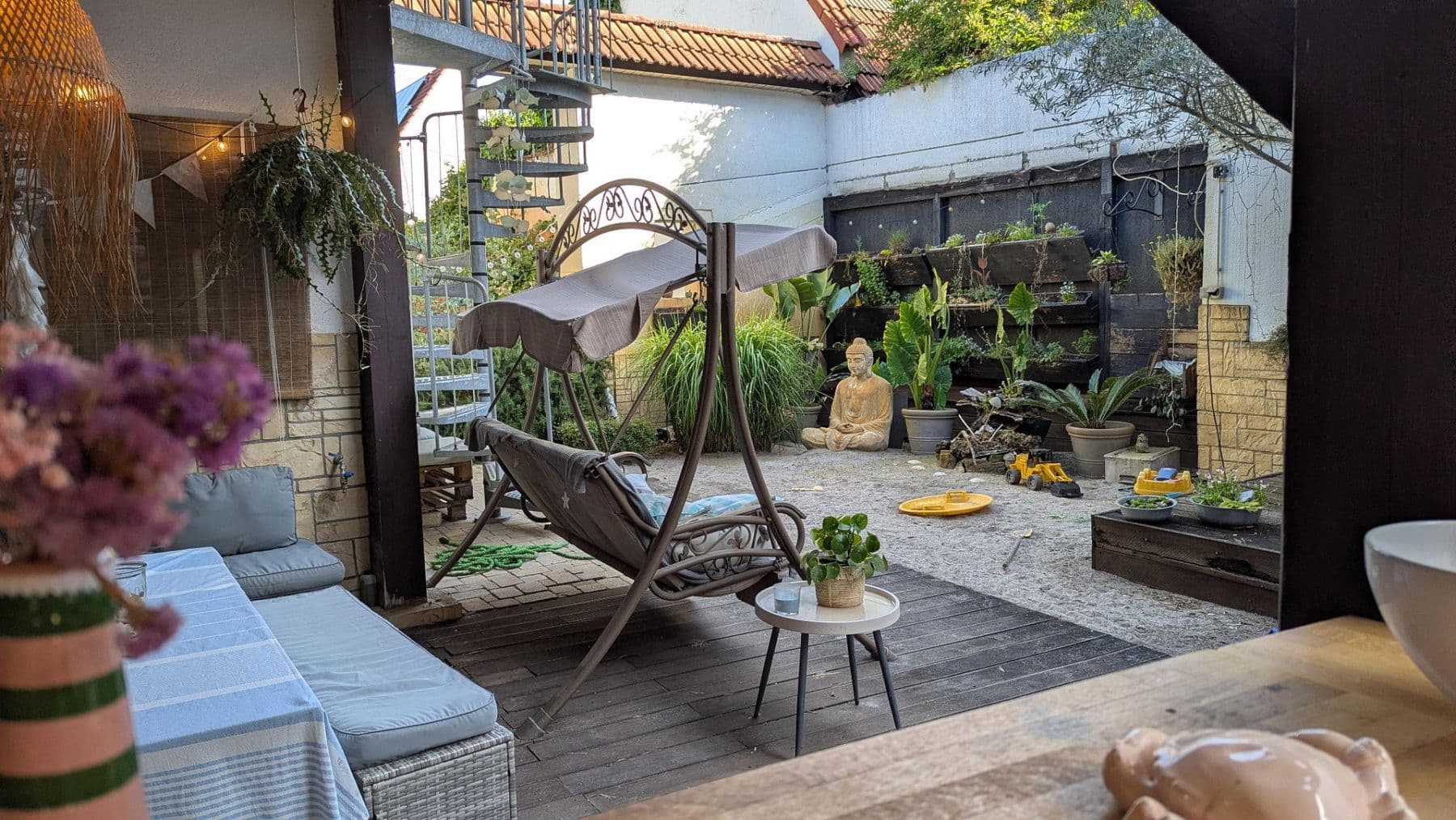 Predaj domu 200 m², pozemek 613 m², Reilingen, Bádensko-Wurttembersko Predaj domu 200 m², pozemek 613 m², Reilingen, Bádensko-Wurttembersko