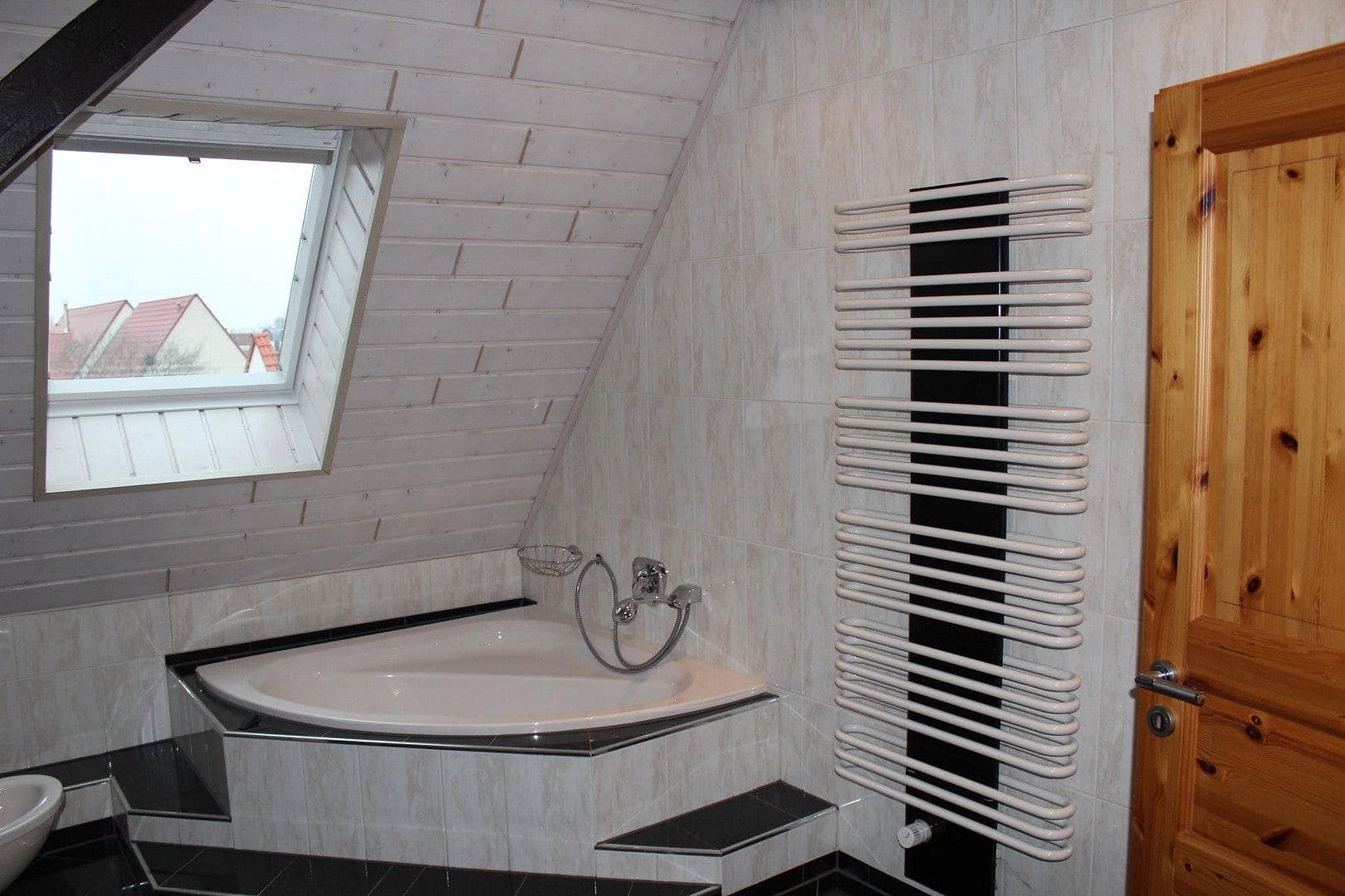Predaj domu 200 m², pozemek 613 m², Reilingen, Bádensko-Wurttembersko Predaj domu 200 m², pozemek 613 m², Reilingen, Bádensko-Wurttembersko