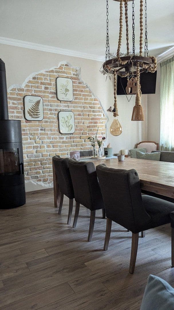 Predaj domu 200 m², pozemek 613 m², Reilingen, Bádensko-Wurttembersko Predaj domu 200 m², pozemek 613 m², Reilingen, Bádensko-Wurttembersko