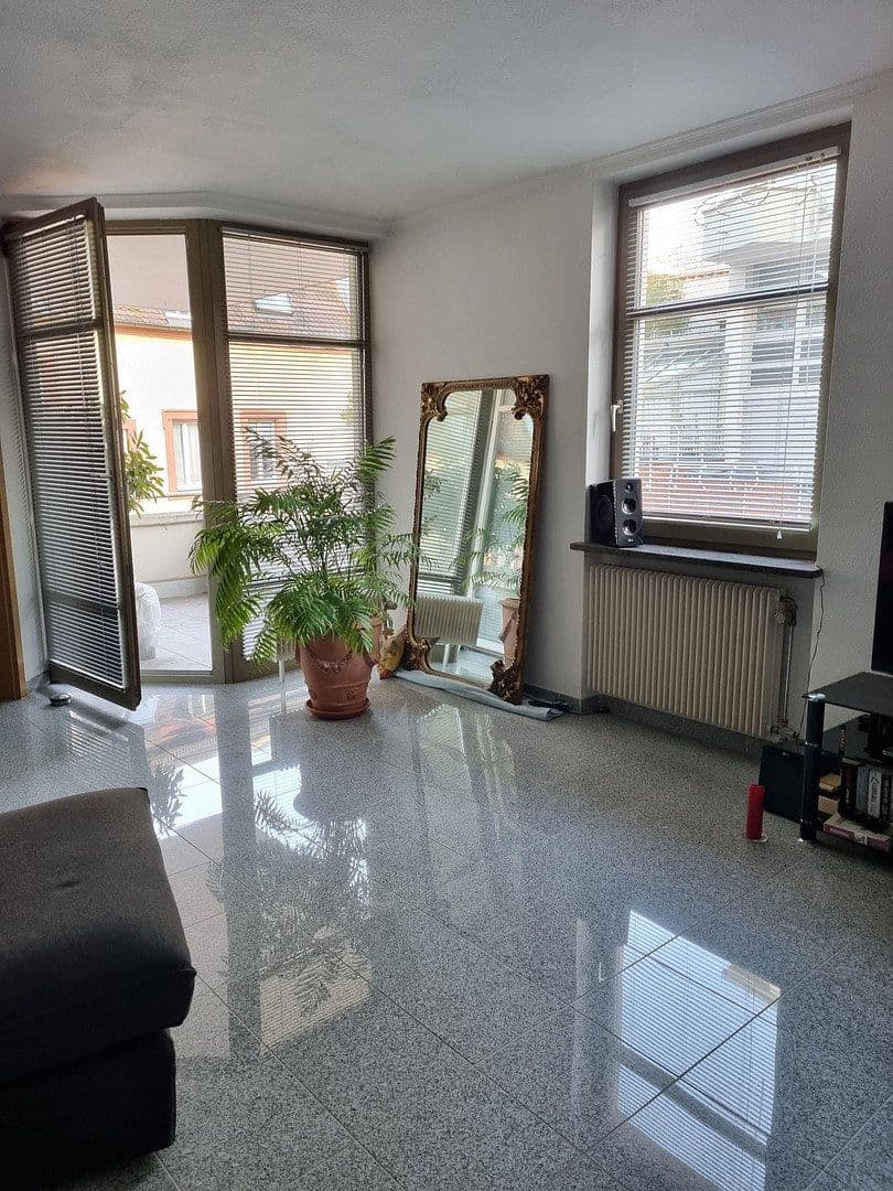 Prenájom bytu 2-izbový 54 m², Würzburg, Bavorsko Prenájom bytu 2-izbový 54 m², Würzburg, Bavorsko