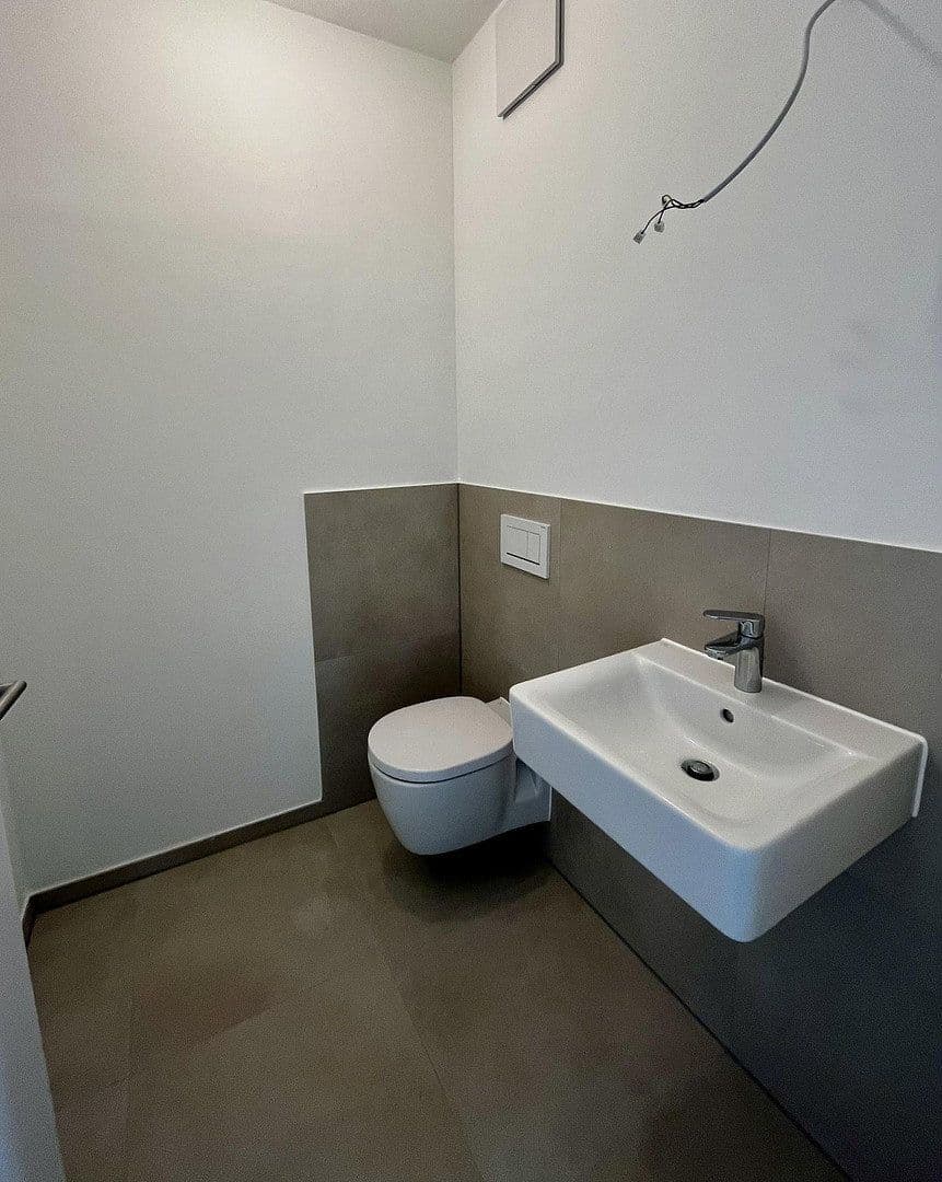 Prenájom bytu 3-izbový 128 m², Alte Str. 8, Frechen, Severné Porýnie - Westfálsko Prenájom bytu 3-izbový 128 m², Alte Str. 8, Frechen, Severné Porýnie - Westfálsko