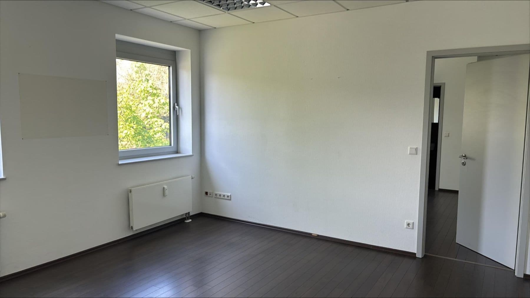 Prenájom kancelárie 485 m², Frankfurt-Zeilsheim, Hesensko Prenájom kancelárie 485 m², Frankfurt-Zeilsheim, Hesensko