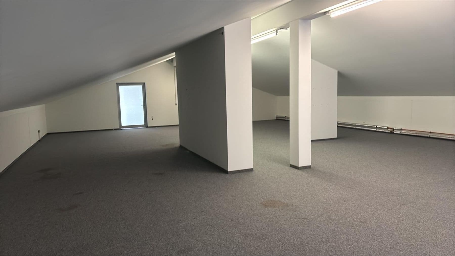 Prenájom kancelárie 485 m², Frankfurt-Zeilsheim, Hesensko Prenájom kancelárie 485 m², Frankfurt-Zeilsheim, Hesensko
