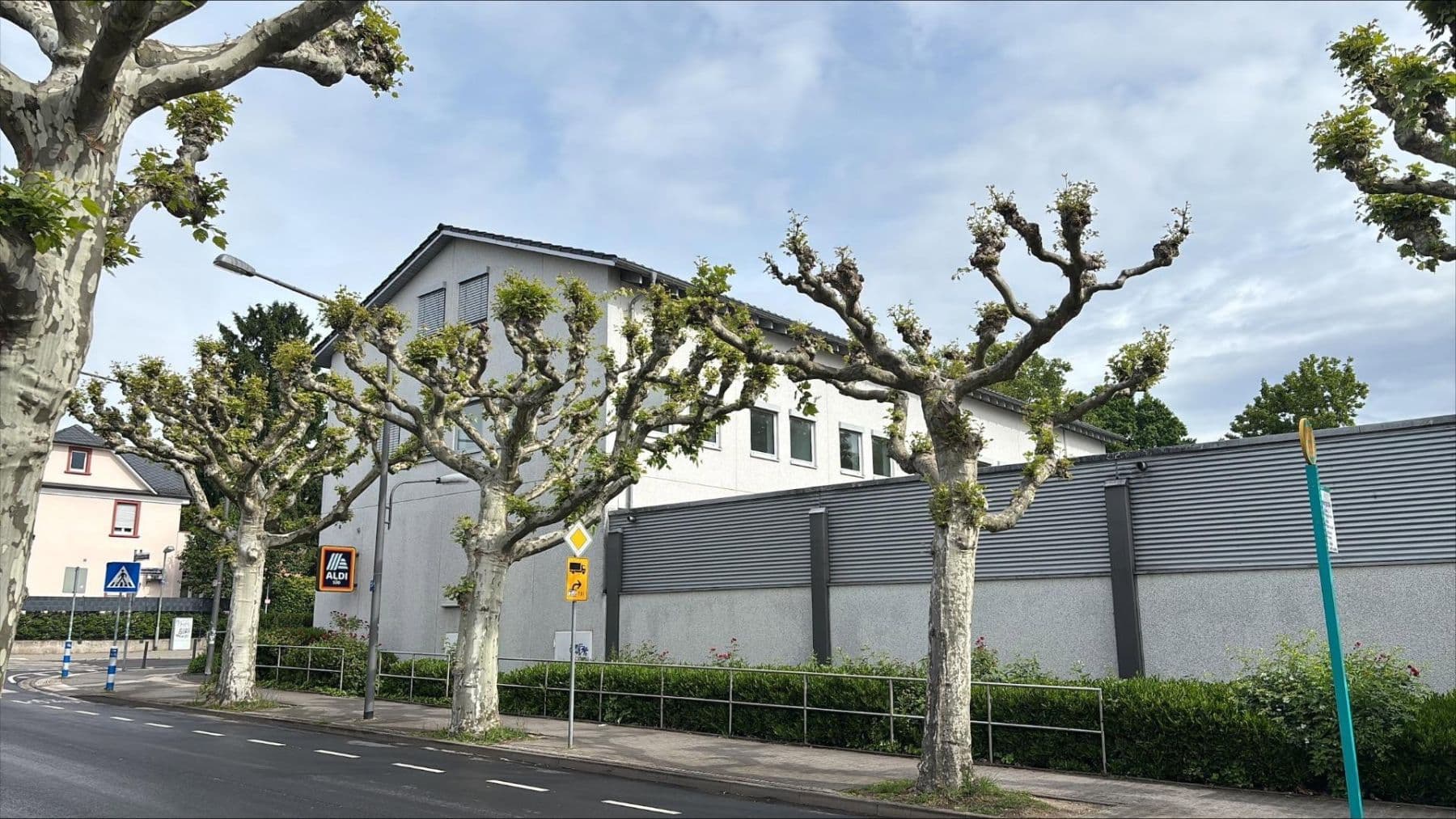 Prenájom kancelárie 485 m², Frankfurt-Zeilsheim, Hesensko Prenájom kancelárie 485 m², Frankfurt-Zeilsheim, Hesensko