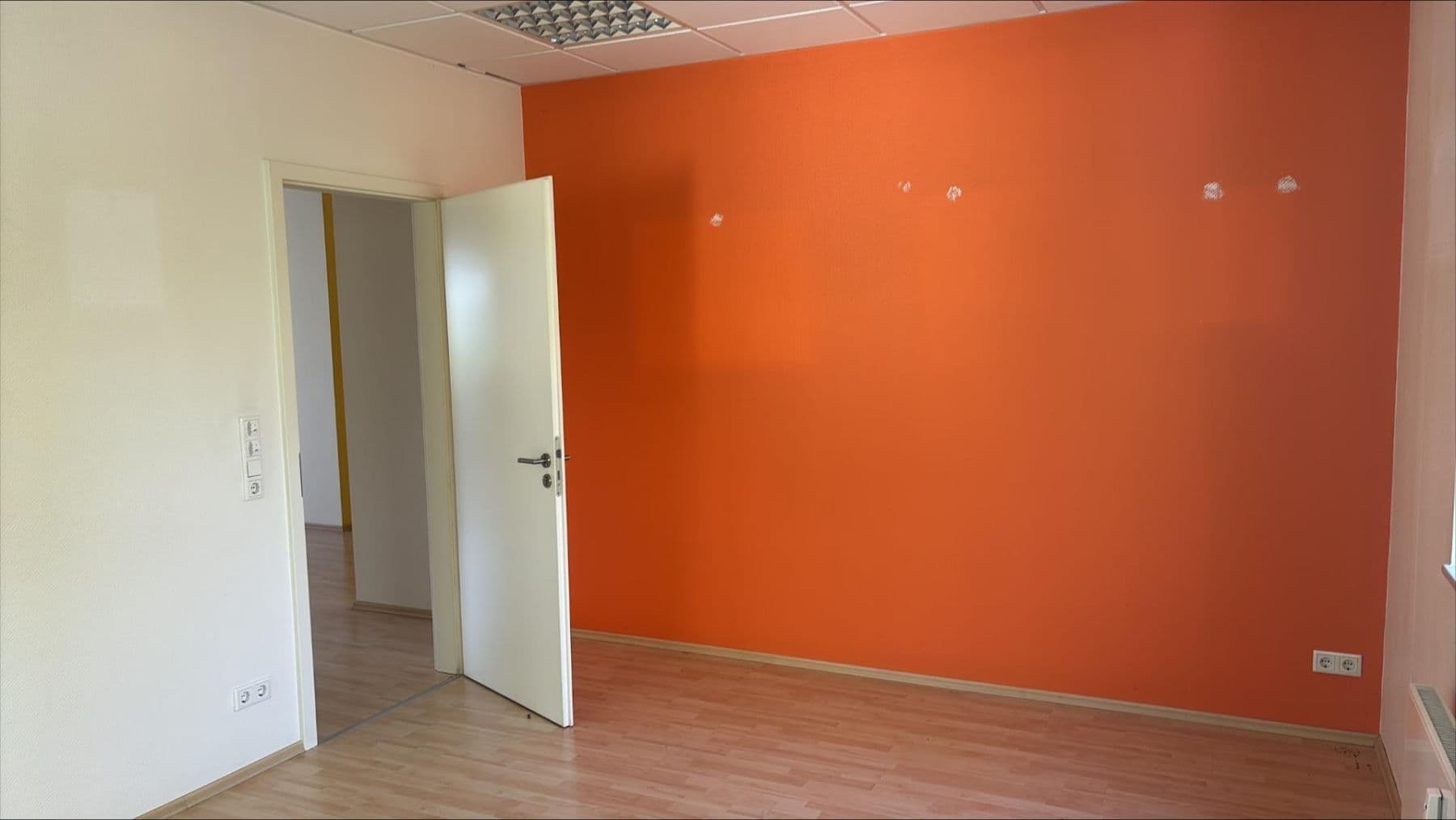 Prenájom kancelárie 485 m², Frankfurt-Zeilsheim, Hesensko Prenájom kancelárie 485 m², Frankfurt-Zeilsheim, Hesensko