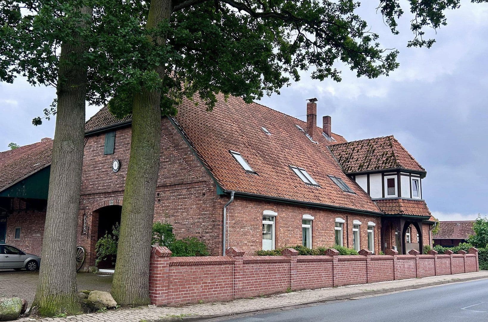 Prenájom domu 210 m², pozemek 500 m², Höfestraße 24, Isernhagen, Dolné Sasko Prenájom domu 210 m², pozemek 500 m², Höfestraße 24, Isernhagen, Dolné Sasko