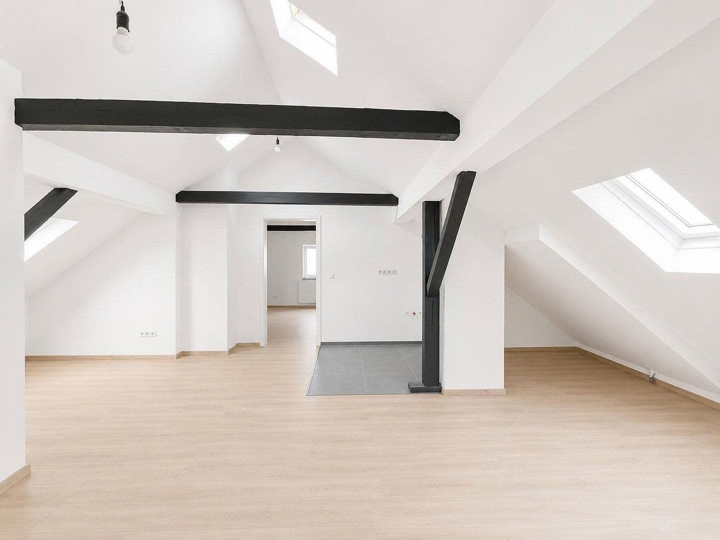 Predaj domu 192 m², pozemek 649 m², Friedrich-Ebert-Straße 68, Erzhausen, Hesensko Predaj domu 192 m², pozemek 649 m², Friedrich-Ebert-Straße 68, Erzhausen, Hesensko