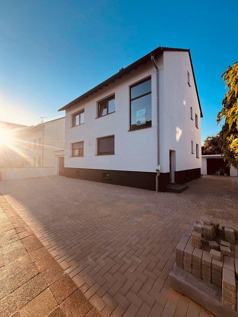 Predaj domu 192 m², pozemek 649 m², Friedrich-Ebert-Straße 68, Erzhausen, Hesensko Predaj domu 192 m², pozemek 649 m², Friedrich-Ebert-Straße 68, Erzhausen, Hesensko