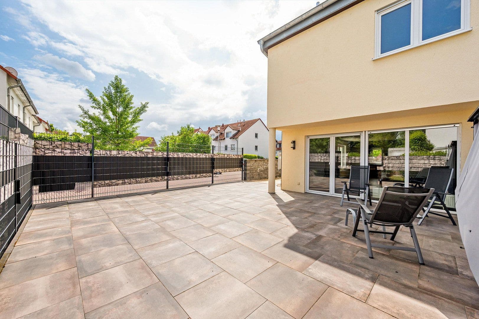 Predaj domu 141 m², pozemek 224 m², In der Wolfskaute 23, Weiterstadt, Hesensko Predaj domu 141 m², pozemek 224 m², In der Wolfskaute 23, Weiterstadt, Hesensko