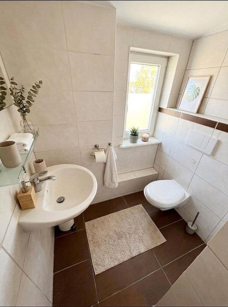 Prenájom bytu 5-izbový 105 m², Kaakstraße 21, Wilhelmshaven, Dolné Sasko Prenájom bytu 5-izbový 105 m², Kaakstraße 21, Wilhelmshaven, Dolné Sasko