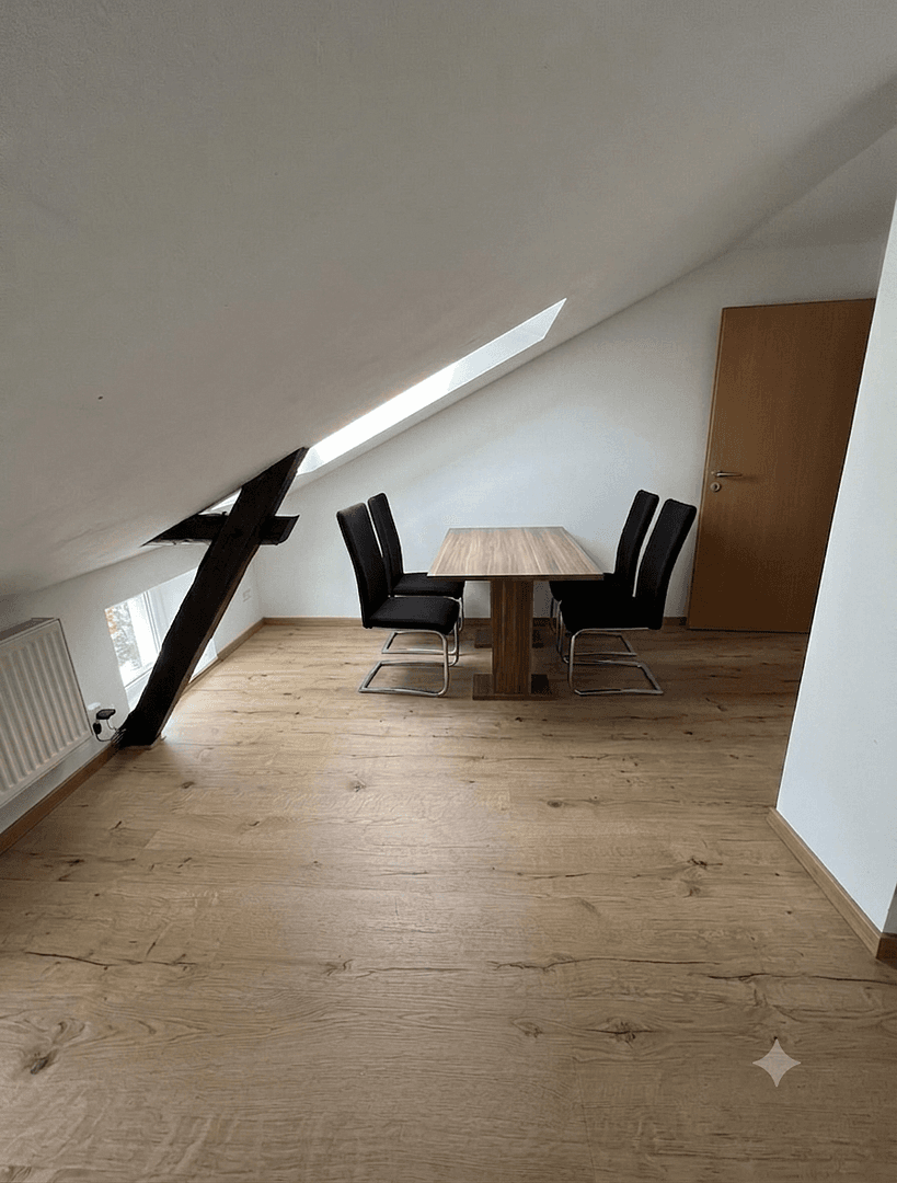 Prenájom bytu 5-izbový 105 m², Kaakstraße 21, Wilhelmshaven, Dolné Sasko Prenájom bytu 5-izbový 105 m², Kaakstraße 21, Wilhelmshaven, Dolné Sasko