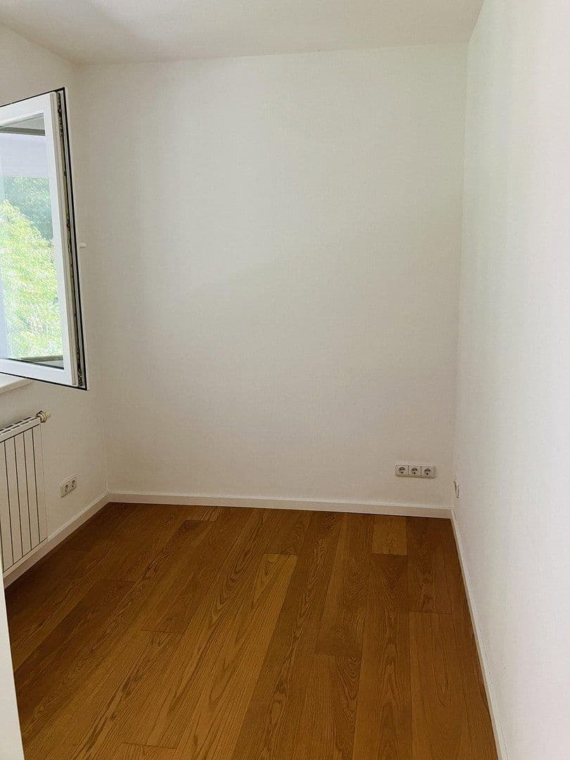 Prenájom bytu 3-izbový 119 m², Birstein, Hesensko Prenájom bytu 3-izbový 119 m², Birstein, Hesensko