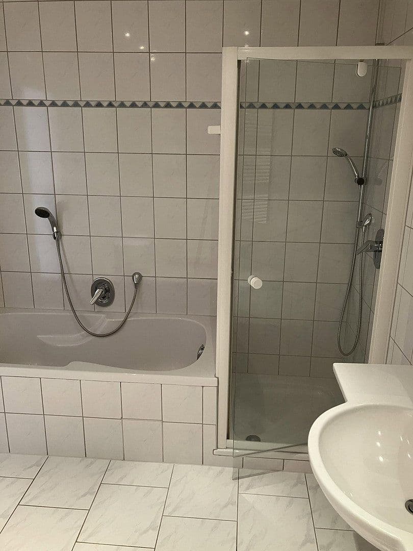 Prenájom bytu 3-izbový 119 m², Birstein, Hesensko Prenájom bytu 3-izbový 119 m², Birstein, Hesensko
