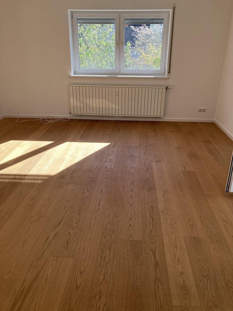 Prenájom bytu 3-izbový 119 m², Birstein, Hesensko Prenájom bytu 3-izbový 119 m², Birstein, Hesensko