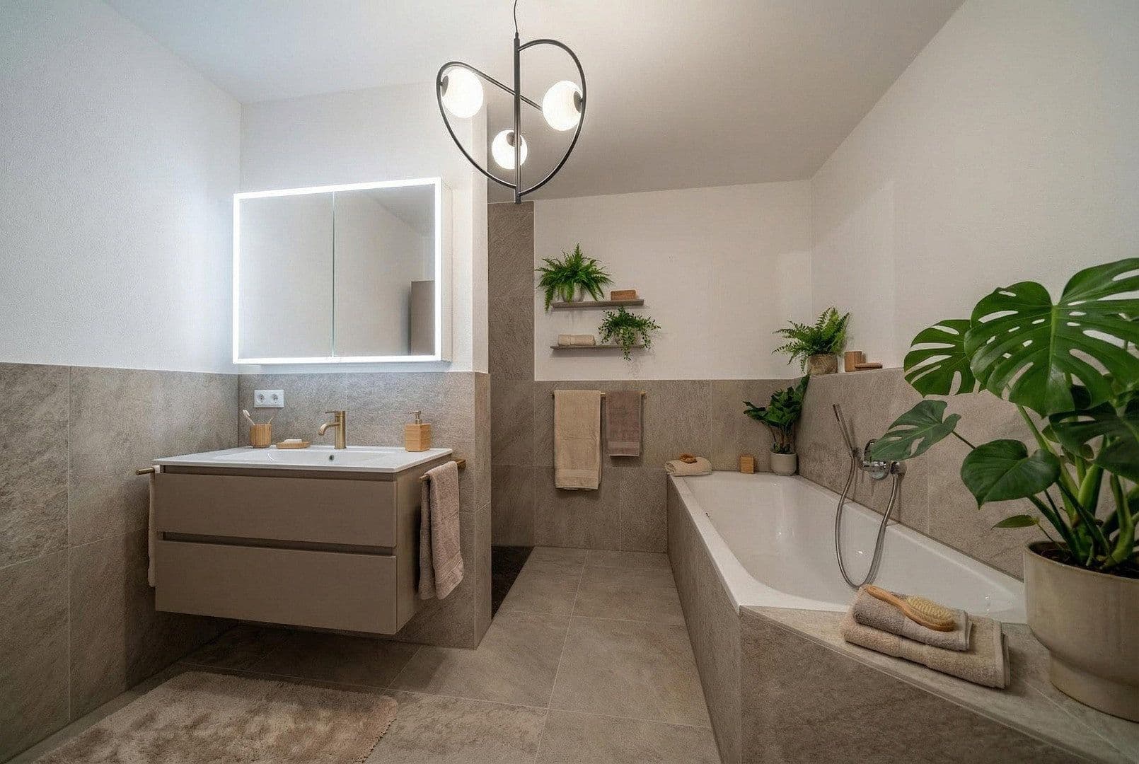 Predaj bytu 5-izbový 145 m², Erlenweg, Brunnthal, Bavorsko Predaj bytu 5-izbový 145 m², Erlenweg, Brunnthal, Bavorsko