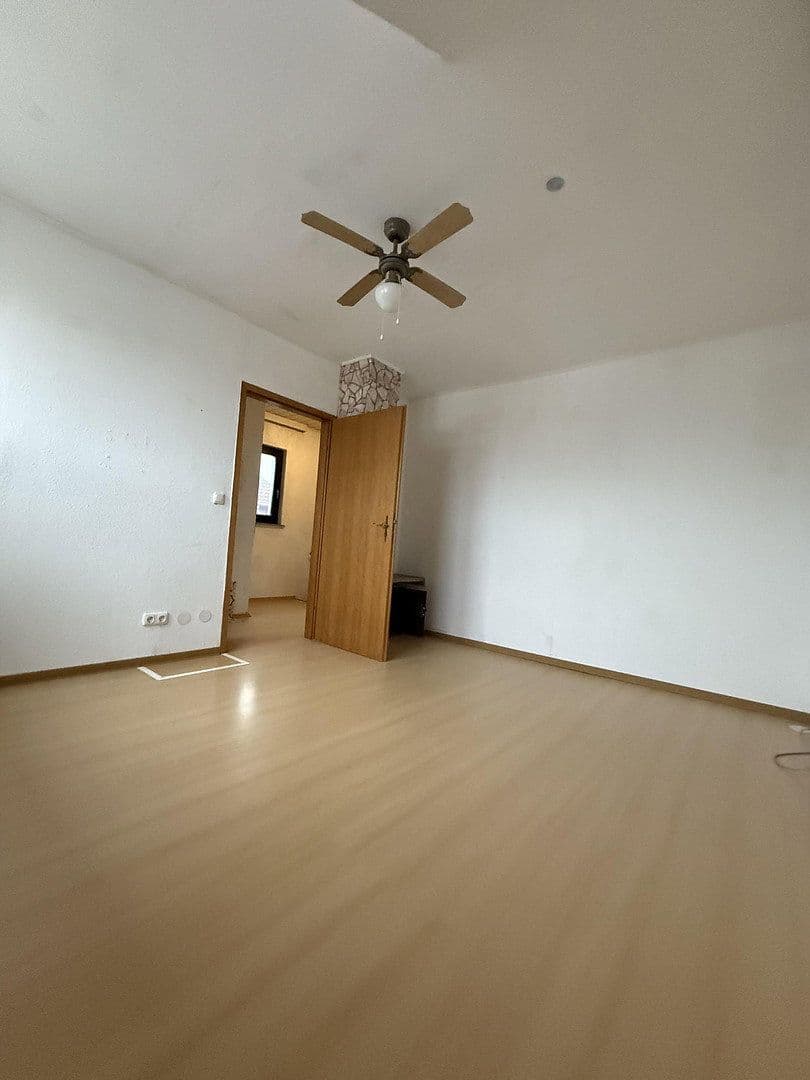 Predaj domu 170 m², pozemek 212 m², Griesheim, Hesensko Predaj domu 170 m², pozemek 212 m², Griesheim, Hesensko