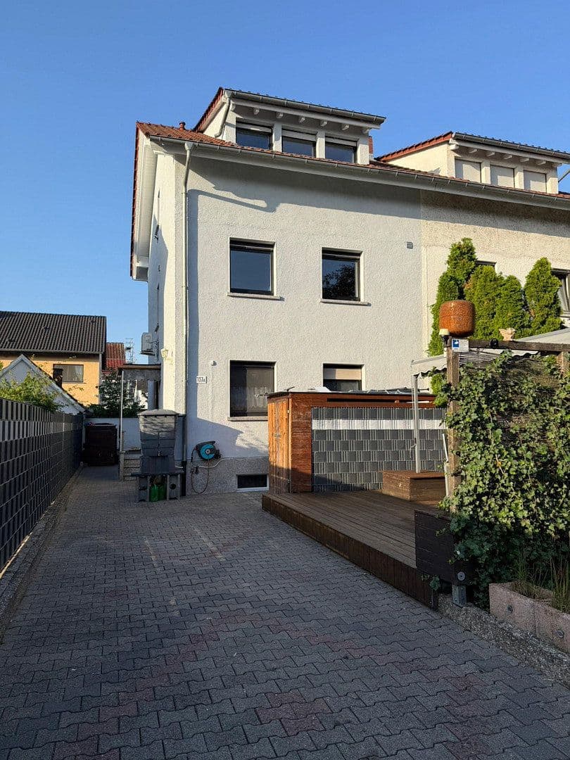 Predaj domu 170 m², pozemek 212 m², Griesheim, Hesensko Predaj domu 170 m², pozemek 212 m², Griesheim, Hesensko