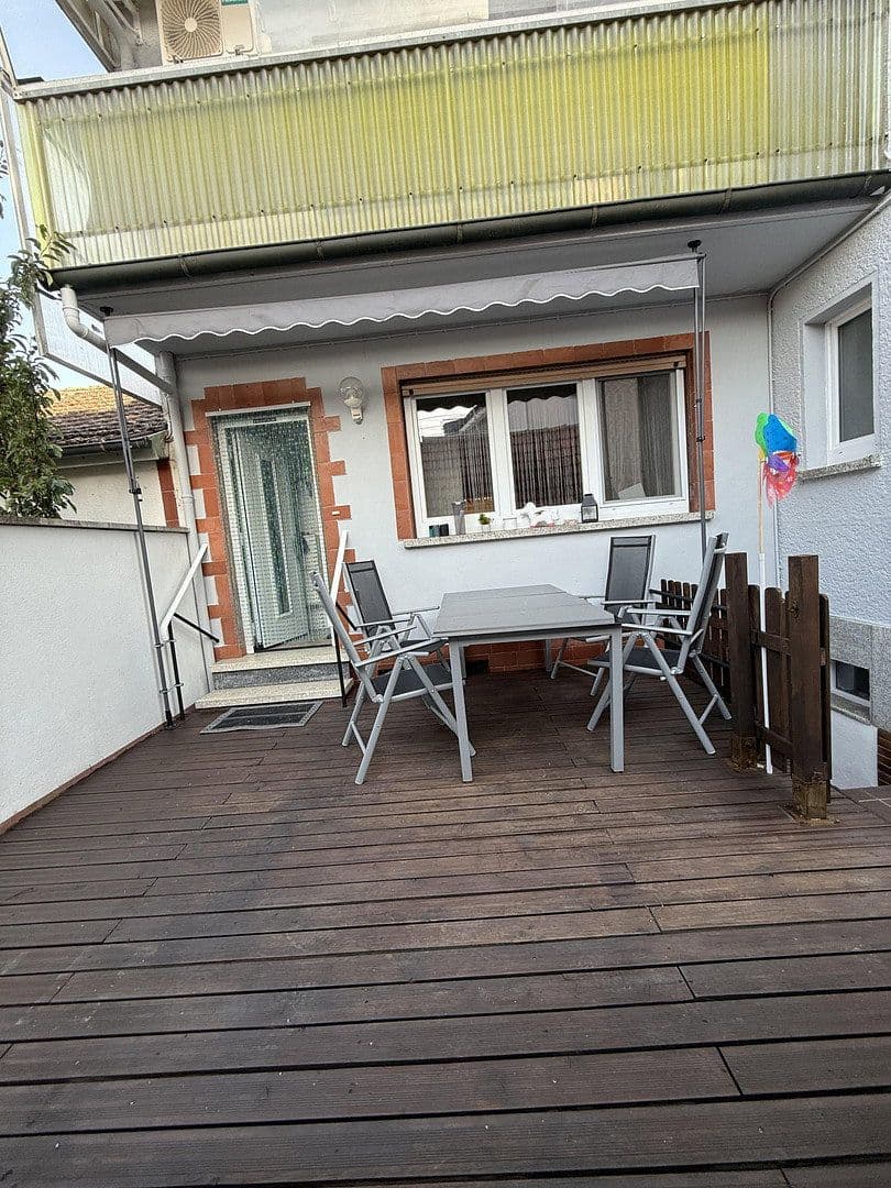 Predaj domu 170 m², pozemek 212 m², Griesheim, Hesensko Predaj domu 170 m², pozemek 212 m², Griesheim, Hesensko