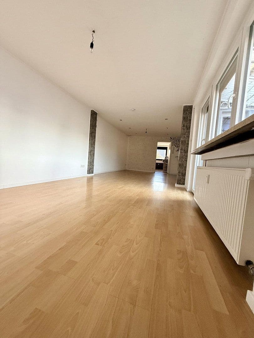 Predaj domu 170 m², pozemek 212 m², Griesheim, Hesensko Predaj domu 170 m², pozemek 212 m², Griesheim, Hesensko