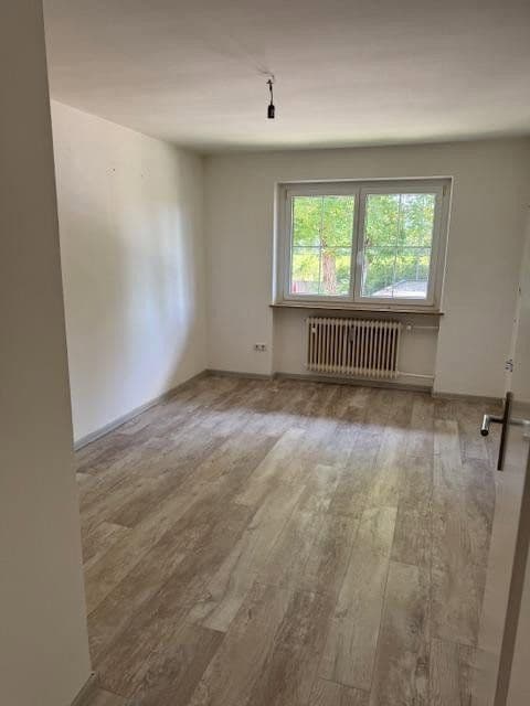 Prenájom bytu 5-izbový 122 m², Berg, Bavorsko Prenájom bytu 5-izbový 122 m², Berg, Bavorsko