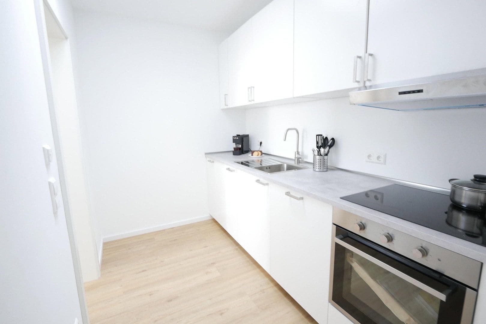Prenájom bytu 25 m², Stuttgart, Bádensko-Wurttembersko Prenájom bytu 25 m², Stuttgart, Bádensko-Wurttembersko