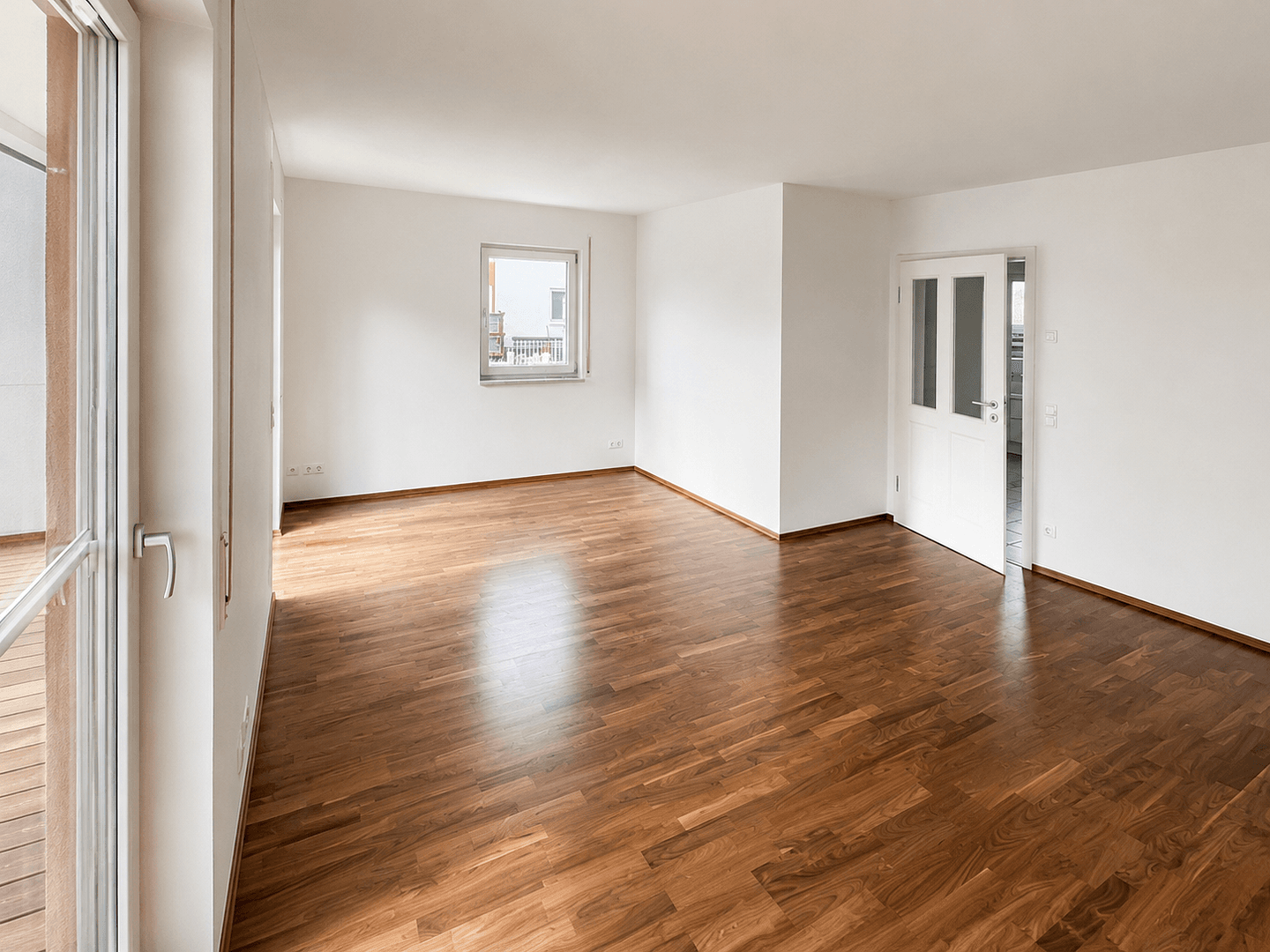 Prenájom domu 112 m², pozemek 162 m², Baiersdorf, Bavorsko Prenájom domu 112 m², pozemek 162 m², Baiersdorf, Bavorsko
