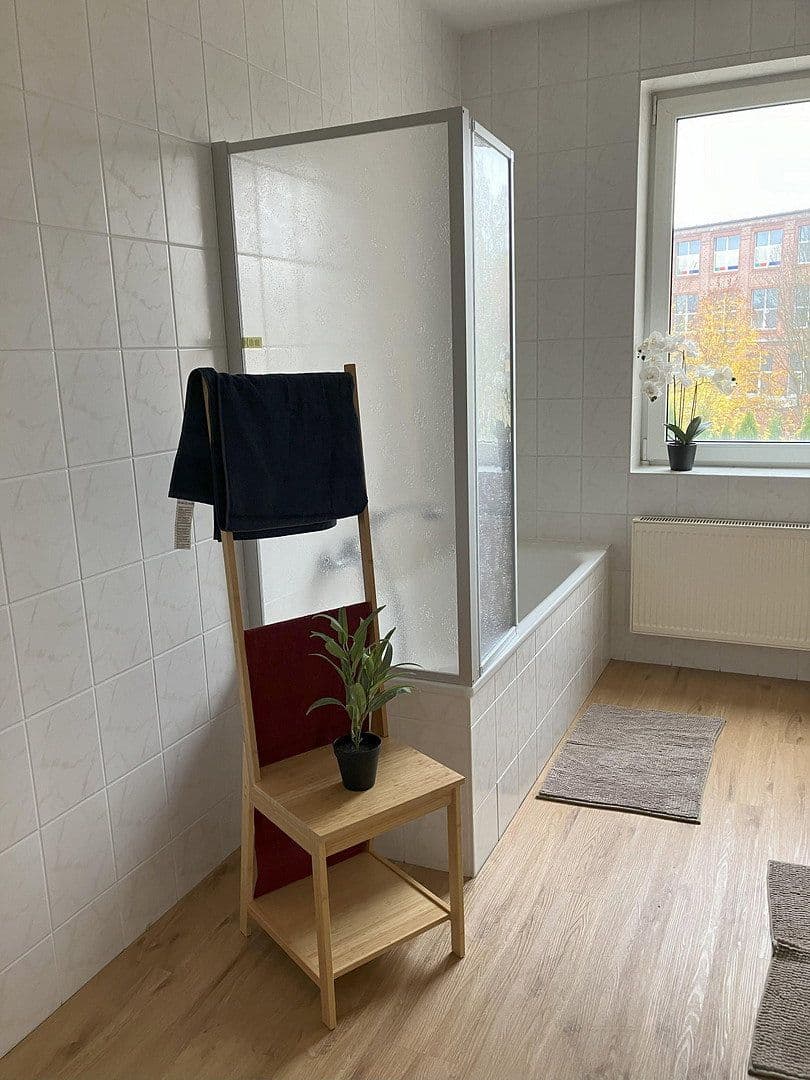Prenájom bytu 2-izbový 67 m², Schulstraße 26, Chemnitz-Altchemnitz, Sasko Prenájom bytu 2-izbový 67 m², Schulstraße 26, Chemnitz-Altchemnitz, Sasko