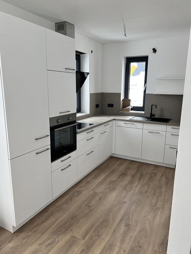 Prenájom bytu 2-izbový 67 m², Herbergstr. 50b, Windeck, Severné Porýnie - Westfálsko Prenájom bytu 2-izbový 67 m², Herbergstr. 50b, Windeck, Severné Porýnie - Westfálsko