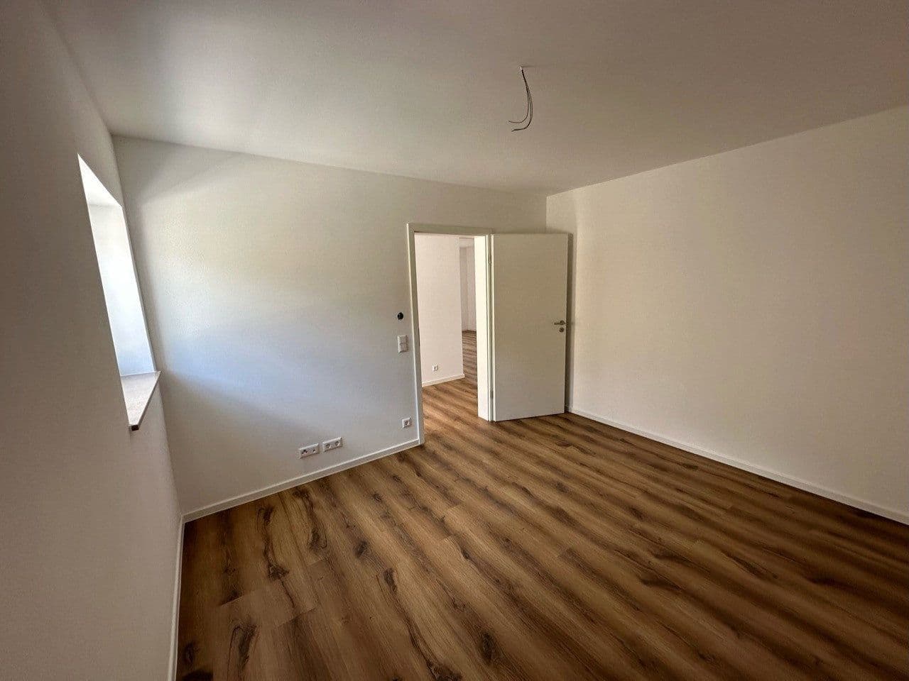 Prenájom bytu 3-izbový 79 m², Esslingen am Neckar, Bádensko-Wurttembersko Prenájom bytu 3-izbový 79 m², Esslingen am Neckar, Bádensko-Wurttembersko