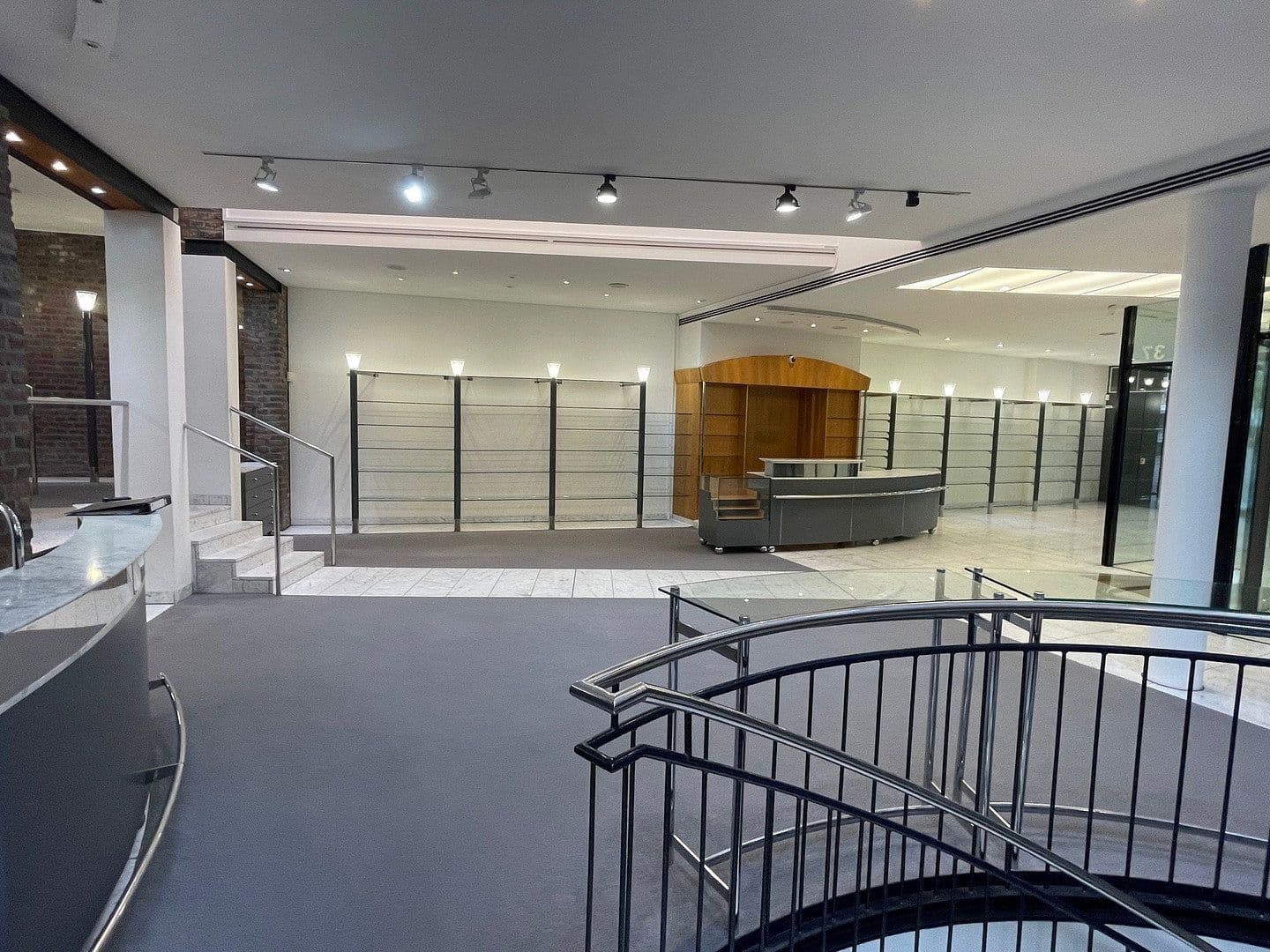Prenájom nebytového priestoru 350 m², Mönchengladbach-Rheydt, Severné Porýnie - Westfálsko Prenájom nebytového priestoru 350 m², Mönchengladbach-Rheydt, Severné Porýnie - Westfálsko