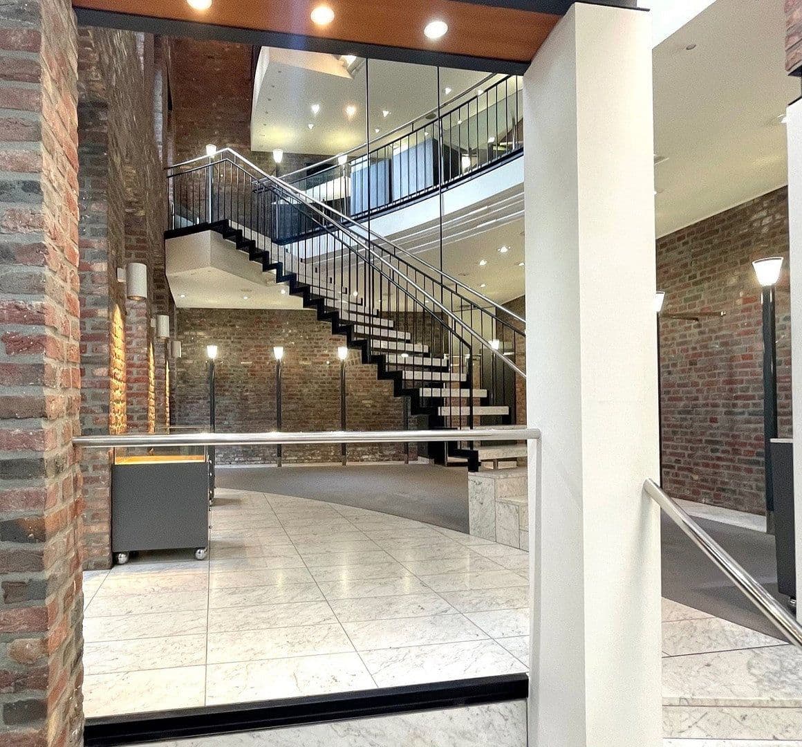 Prenájom nebytového priestoru 350 m², Mönchengladbach-Rheydt, Severné Porýnie - Westfálsko Prenájom nebytového priestoru 350 m², Mönchengladbach-Rheydt, Severné Porýnie - Westfálsko