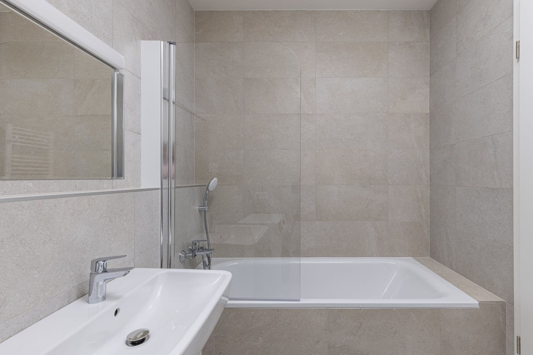 Prenájom bytu 2-izbový 48 m², Divíškové, Praha, Praha Prenájom bytu 2-izbový 48 m², Divíškové, Praha, Praha