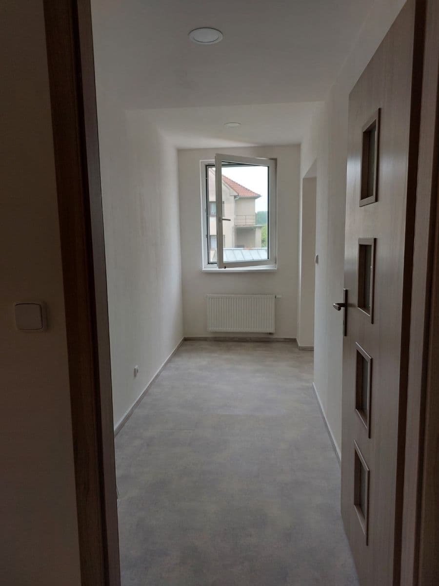 Prenájom bytu 2-izbový 70 m², U Obory, Úvaly, Středočeský kraj Prenájom bytu 2-izbový 70 m², U Obory, Úvaly, Středočeský kraj
