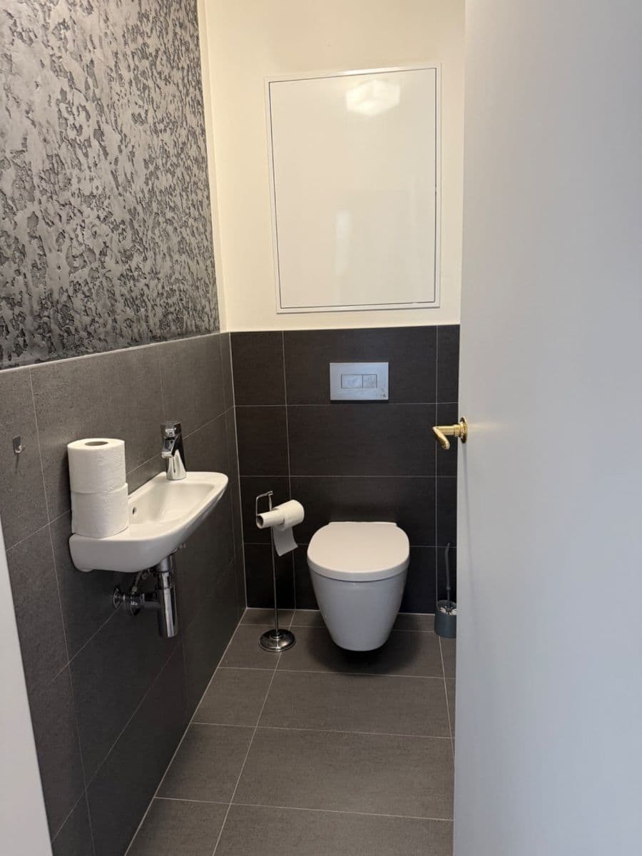 Prenájom bytu 2-izbový 53 m², V Mezihoří, Praha, Praha Prenájom bytu 2-izbový 53 m², V Mezihoří, Praha, Praha