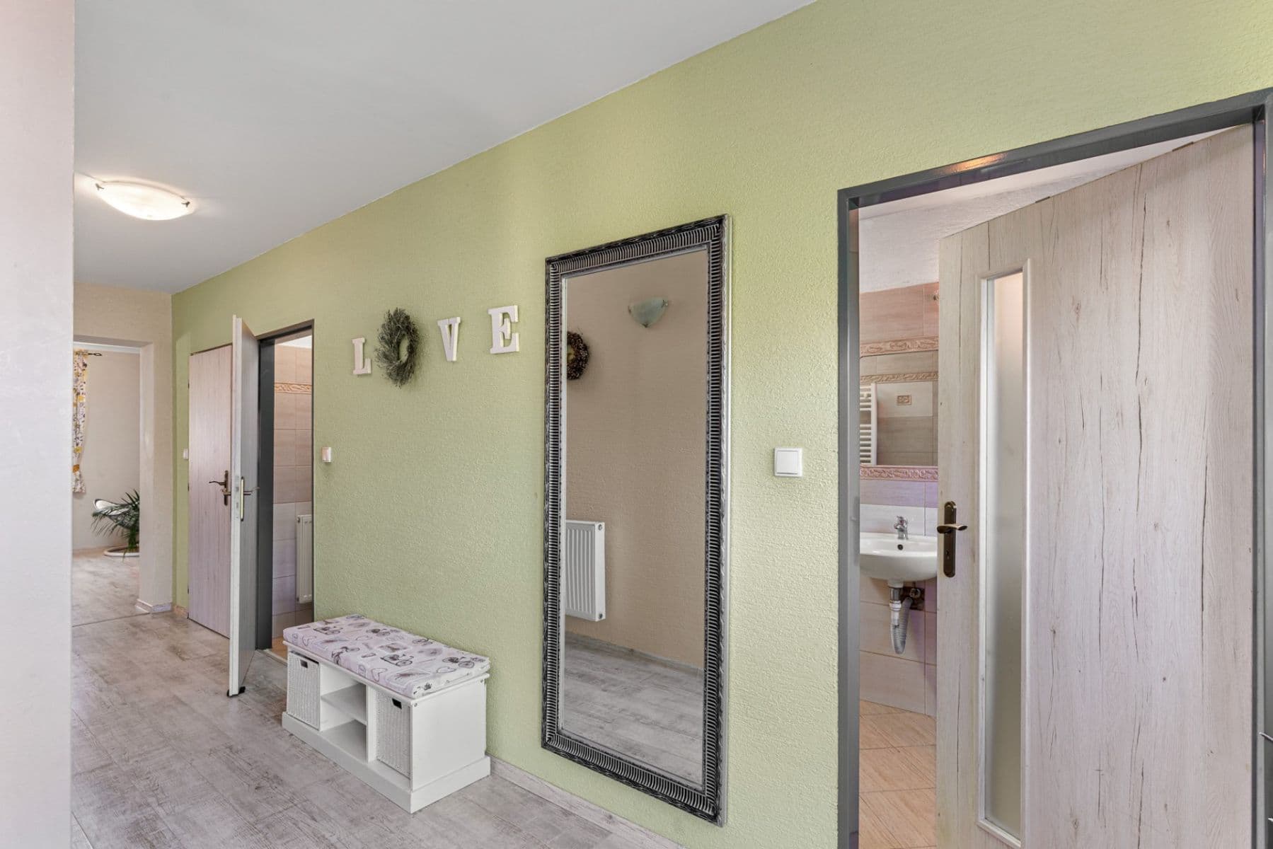 Predaj domu 168 m², pozemok 541 m², Vinařice, Středočeský kraj Predaj domu 168 m², pozemok 541 m², Vinařice, Středočeský kraj