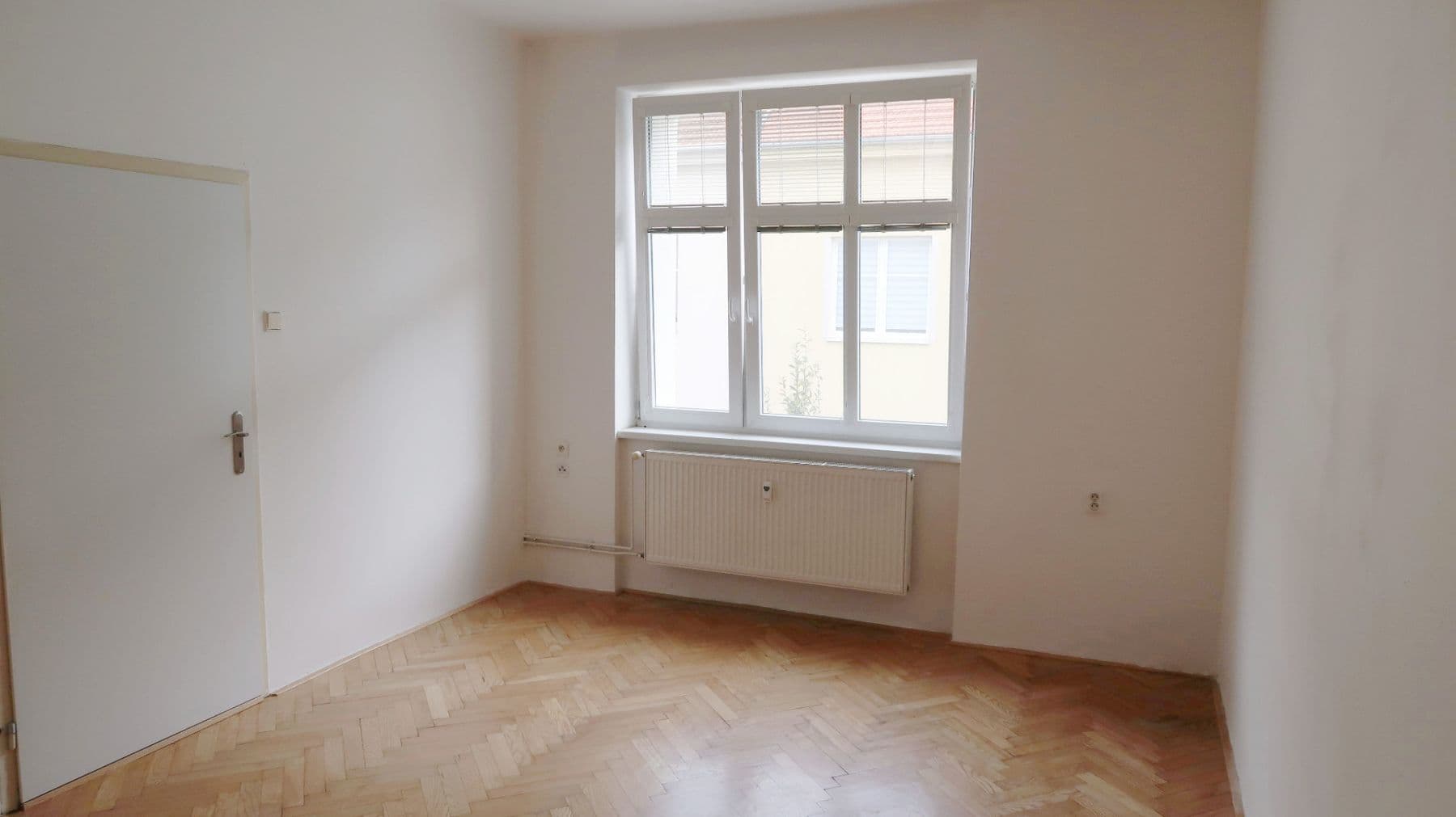 Prenájom bytu 1-izbový 34 m², Karáskovo náměstí, Brno, Jihomoravský kraj Prenájom bytu 1-izbový 34 m², Karáskovo náměstí, Brno, Jihomoravský kraj