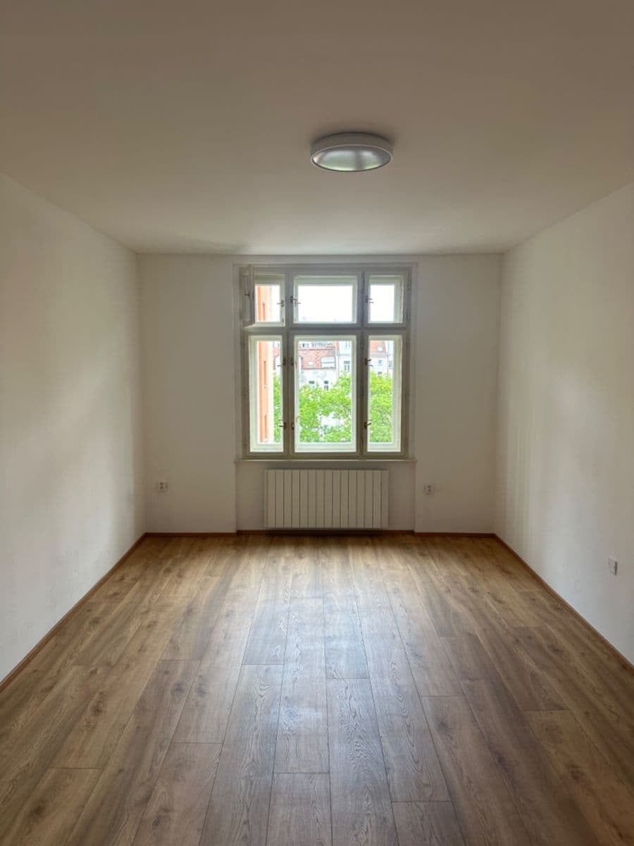 Prenájom bytu 2-izbový 60 m², Vinohradská, Praha, Praha Prenájom bytu 2-izbový 60 m², Vinohradská, Praha, Praha