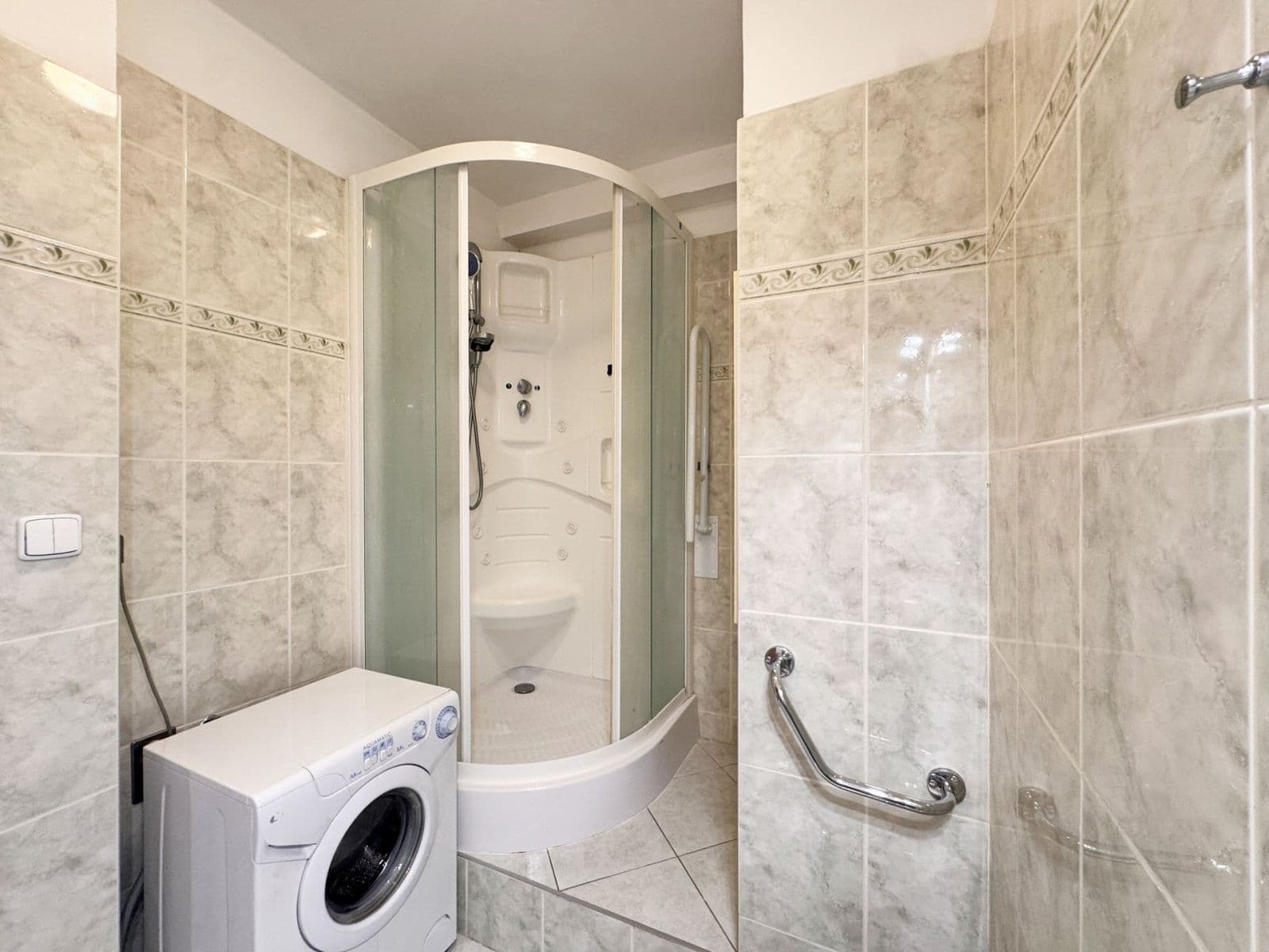 Prenájom bytu 3-izbový 70 m², Jílovská, Praha, Praha Prenájom bytu 3-izbový 70 m², Jílovská, Praha, Praha