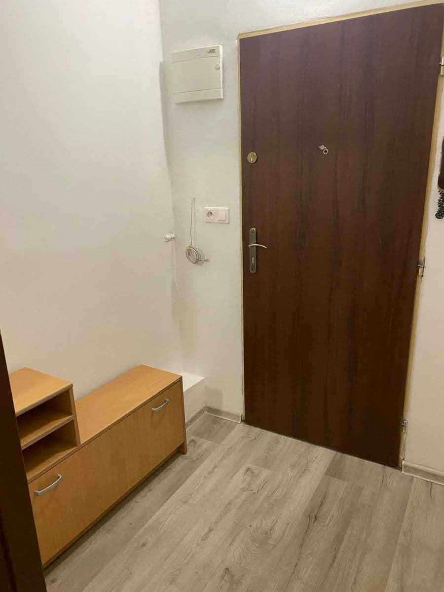 Prenájom bytu 1-izbový 50 m², Sokolovská, Karlovy Vary, Karlovarský kraj Prenájom bytu 1-izbový 50 m², Sokolovská, Karlovy Vary, Karlovarský kraj