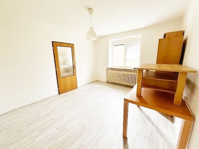 Prenájom bytu 1-izbový 32 m², Sevastopolská, Kladno, Středočeský kraj Prenájom bytu 1-izbový 32 m², Sevastopolská, Kladno, Středočeský kraj