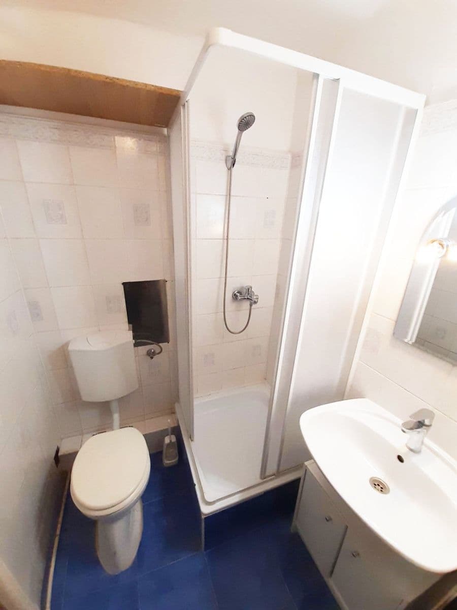 Prenájom bytu 1-izbový 32 m², Sevastopolská, Kladno, Středočeský kraj Prenájom bytu 1-izbový 32 m², Sevastopolská, Kladno, Středočeský kraj