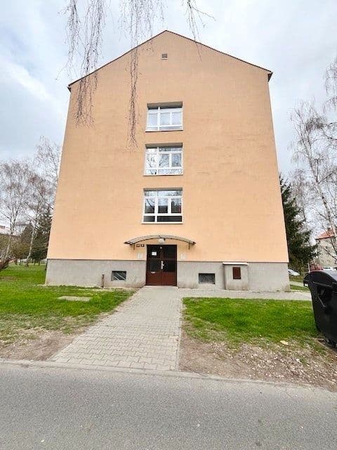 Prenájom bytu 1-izbový 32 m², Sevastopolská, Kladno, Středočeský kraj Prenájom bytu 1-izbový 32 m², Sevastopolská, Kladno, Středočeský kraj