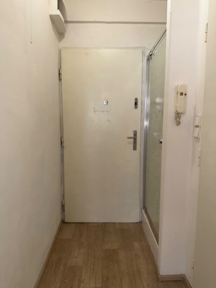 Prenájom bytu 1-izbový 23 m², Dačického, Praha, Praha Prenájom bytu 1-izbový 23 m², Dačického, Praha, Praha