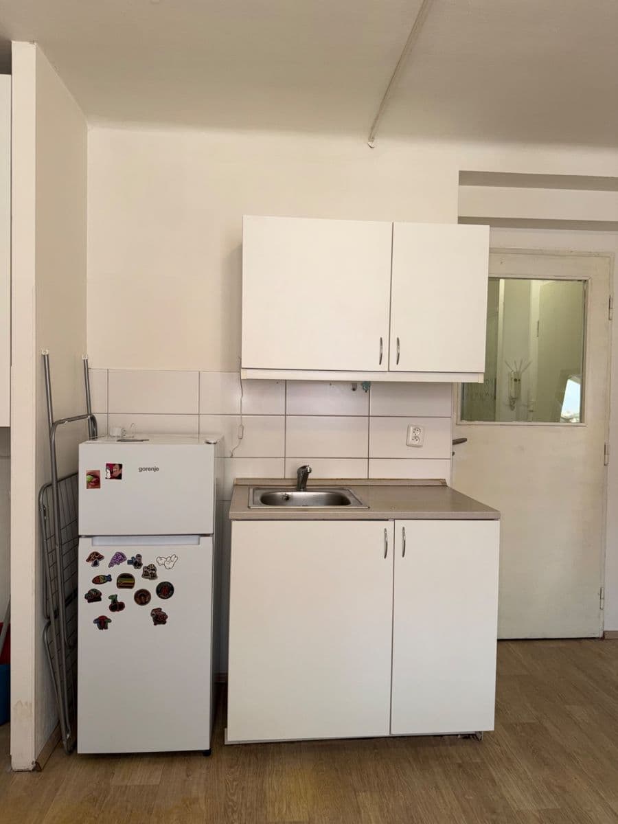 Prenájom bytu 1-izbový 23 m², Dačického, Praha, Praha Prenájom bytu 1-izbový 23 m², Dačického, Praha, Praha