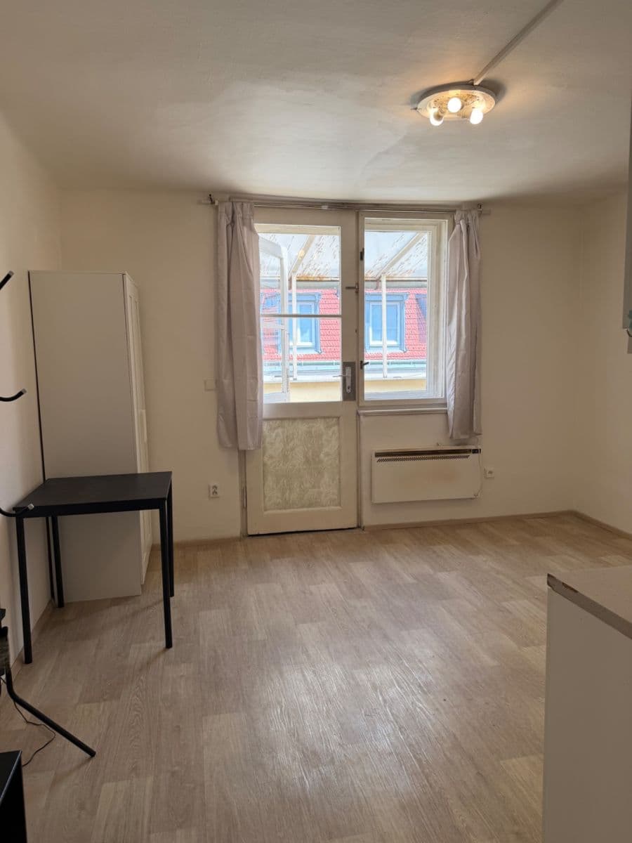 Prenájom bytu 1-izbový 23 m², Dačického, Praha, Praha Prenájom bytu 1-izbový 23 m², Dačického, Praha, Praha